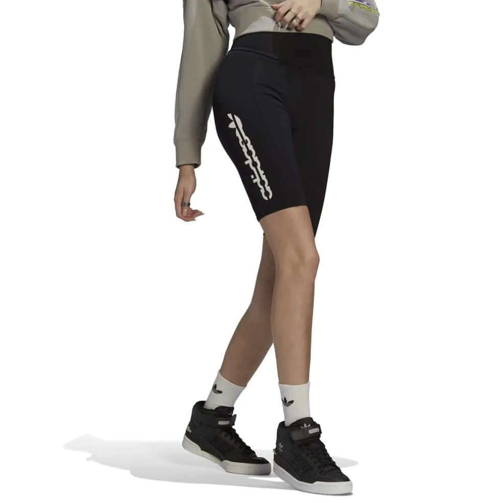 adidas Originals Slim Fit Fitness Shorts in Black
