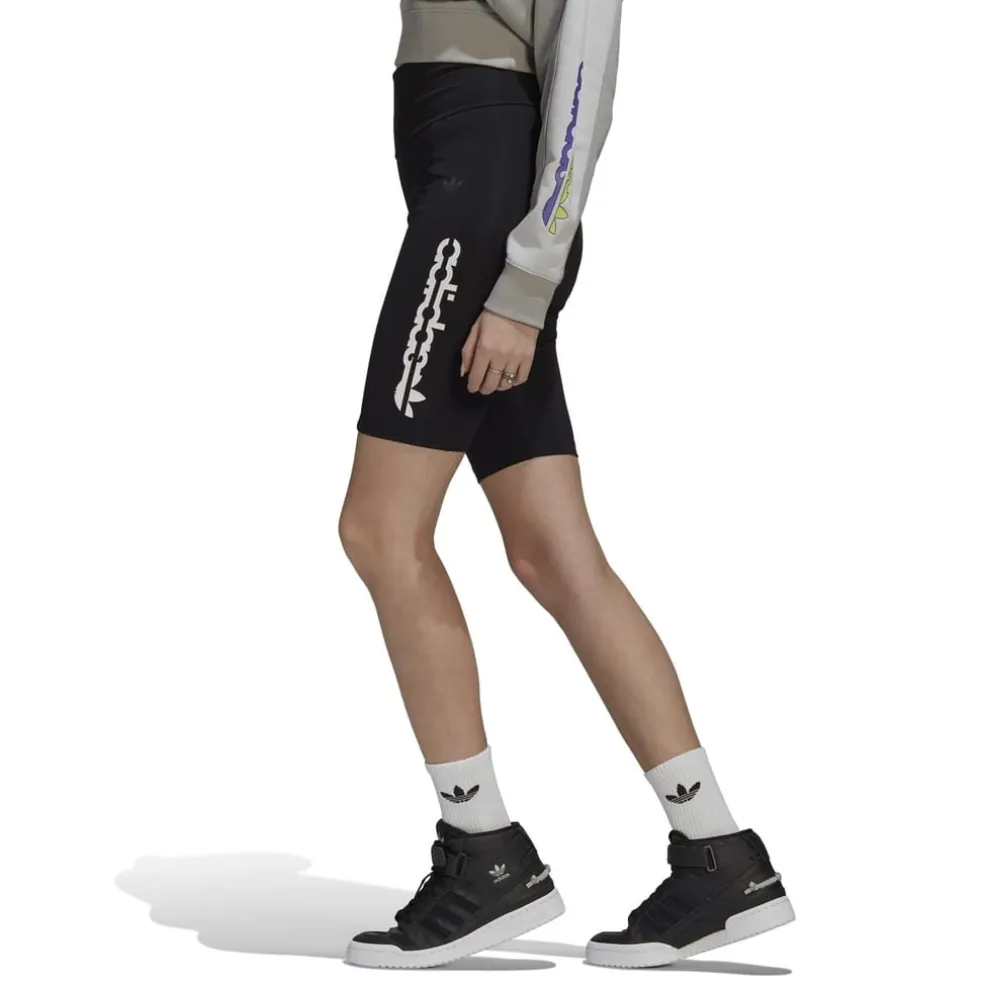 adidas Originals Slim Fit Fitness Shorts in Black