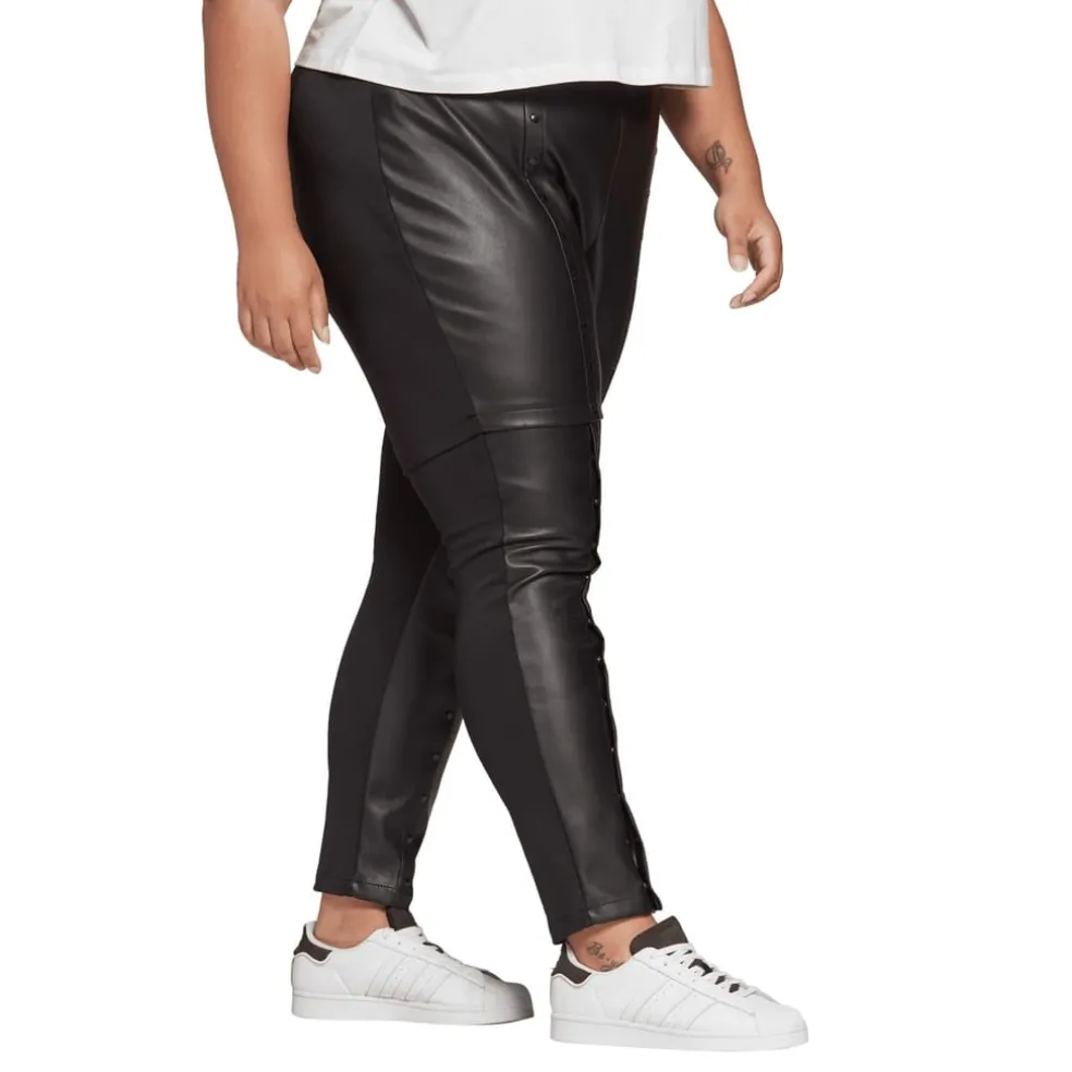 adidas Originals Slim Fit Legging Pant in Black