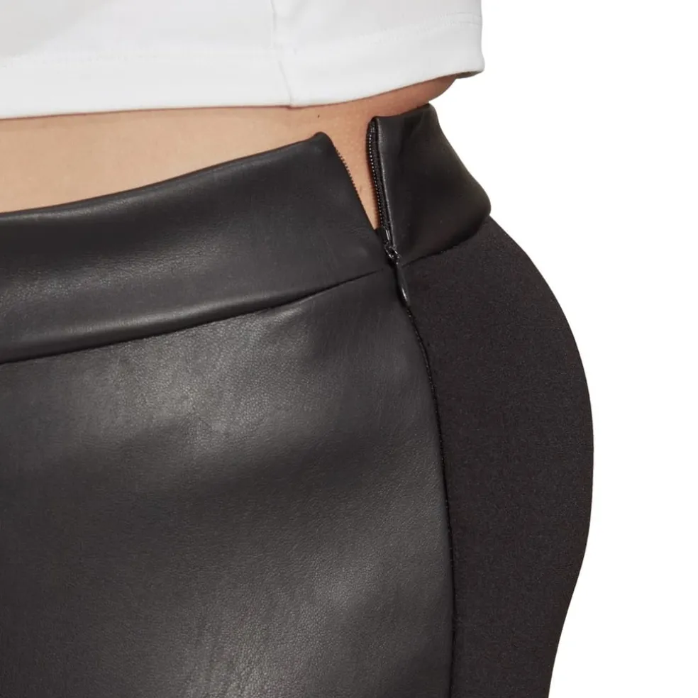 adidas Originals Slim Fit Legging Pant in Black