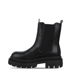 Be You Chunky Block Heel Chelsea Boots in Black
