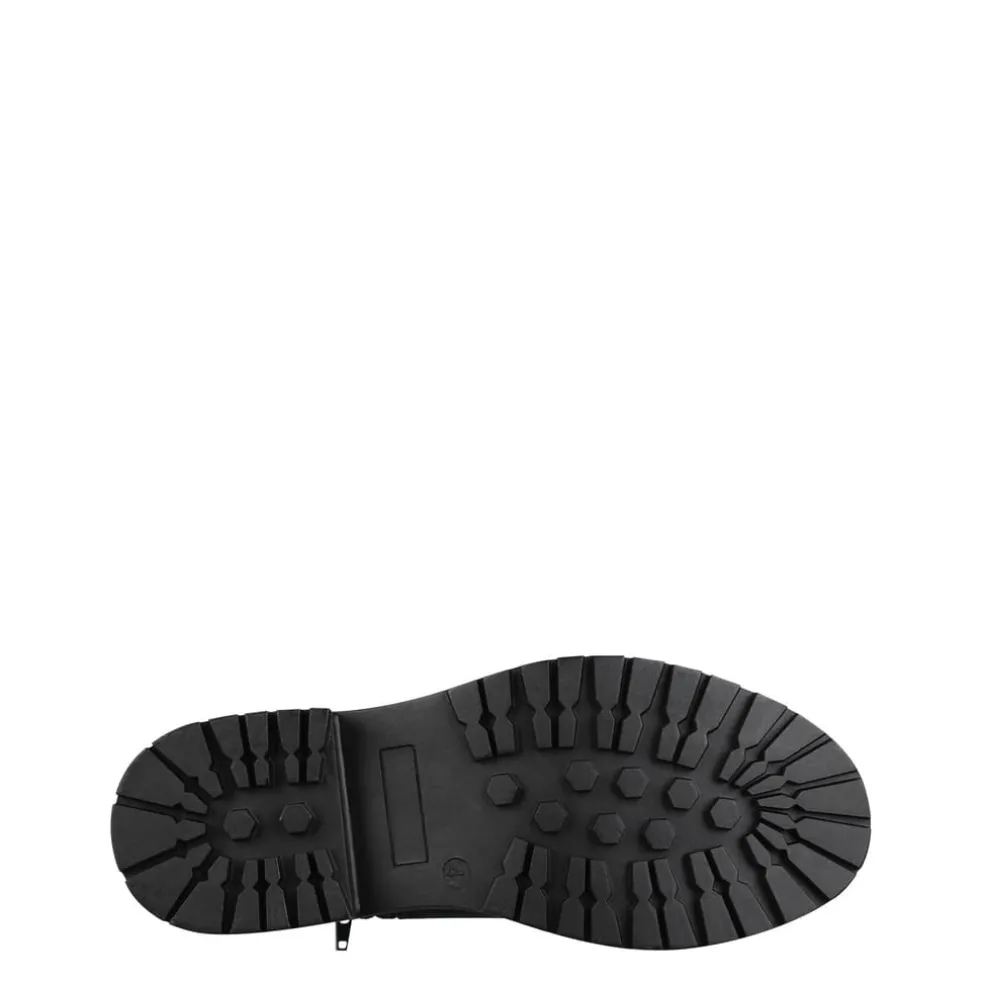 Be You Quilted Ankle Chelsea Boots in Black