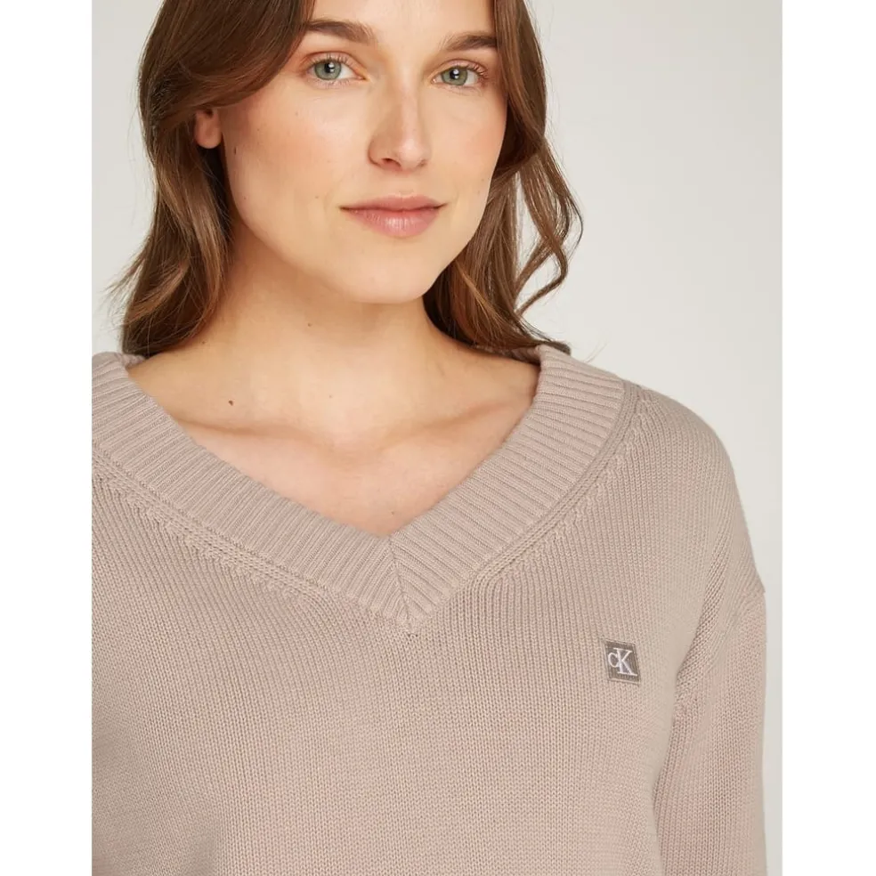 Calvin Klein Jeans Neck Pullover Sweater in Pink