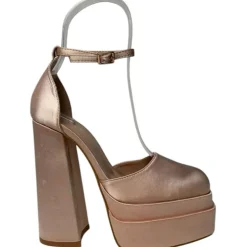 Chic Strp Pltfm Sndl in Beige