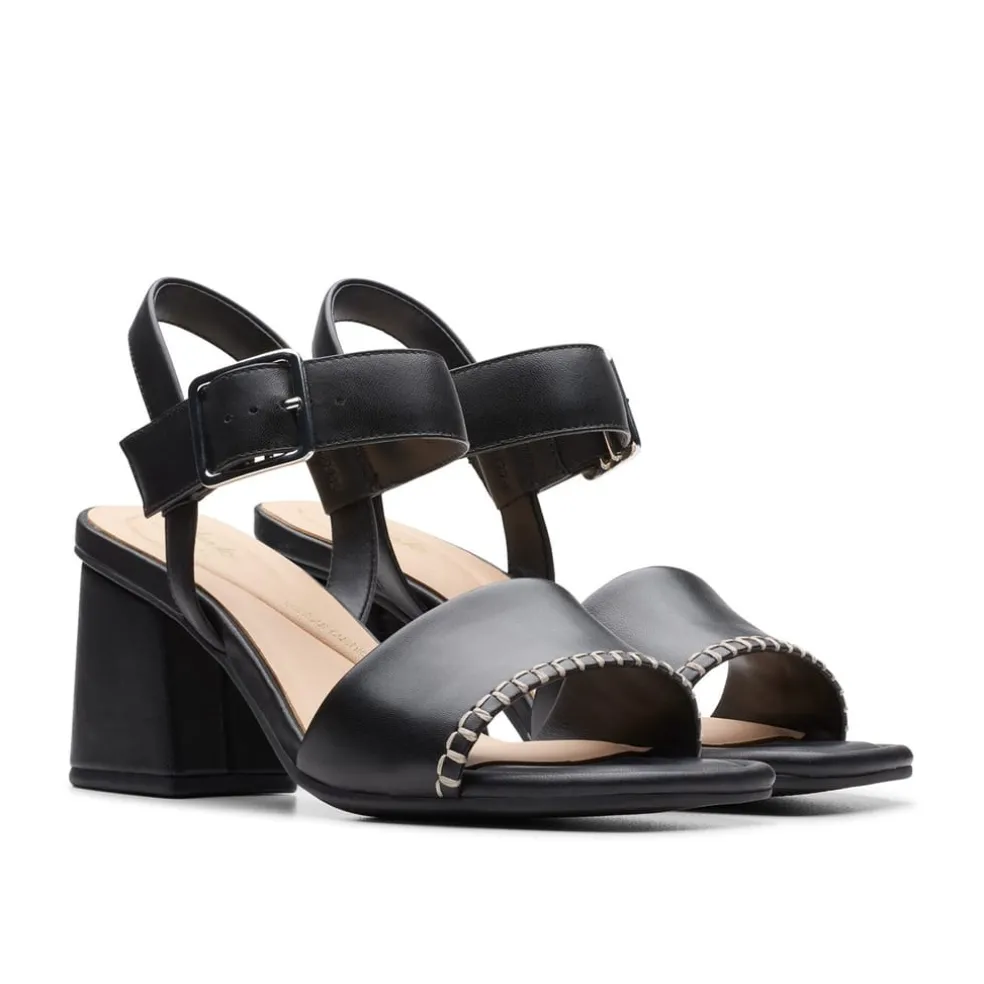 Clarks Siara65 Sandals in Black