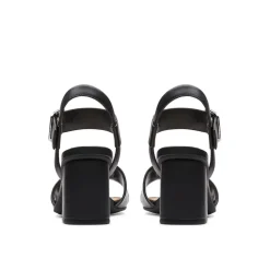 Clarks Siara65 Sandals in Black