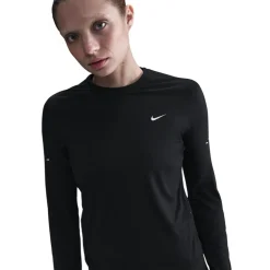 Nike Swift Df Uv Running Top in Black