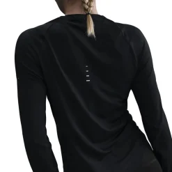 Nike Swift Df Uv Running Top in Black