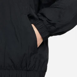 Nike Womens Sportswear Statement Windrunner Jacket in Black