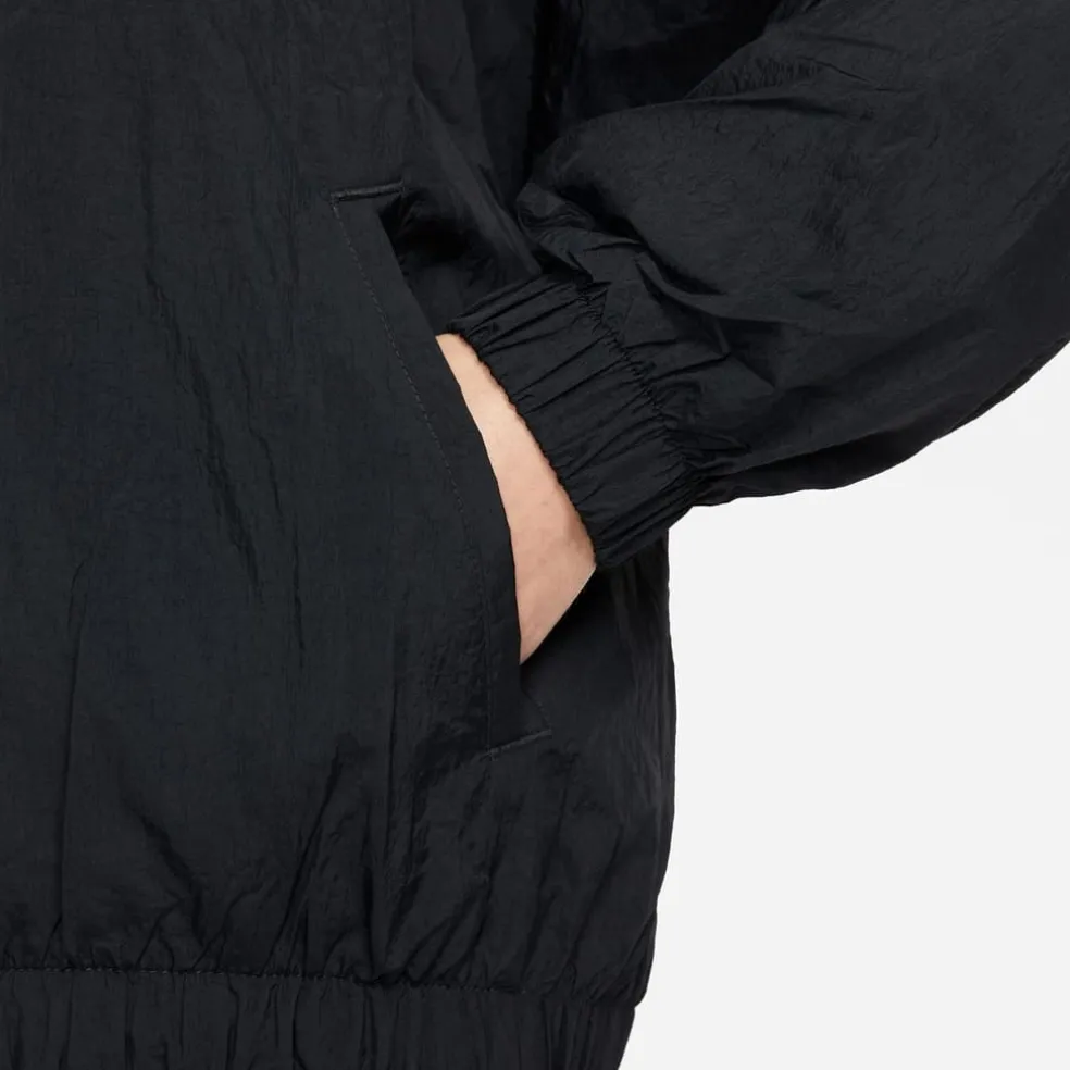Nike Womens Sportswear Statement Windrunner Jacket in Black