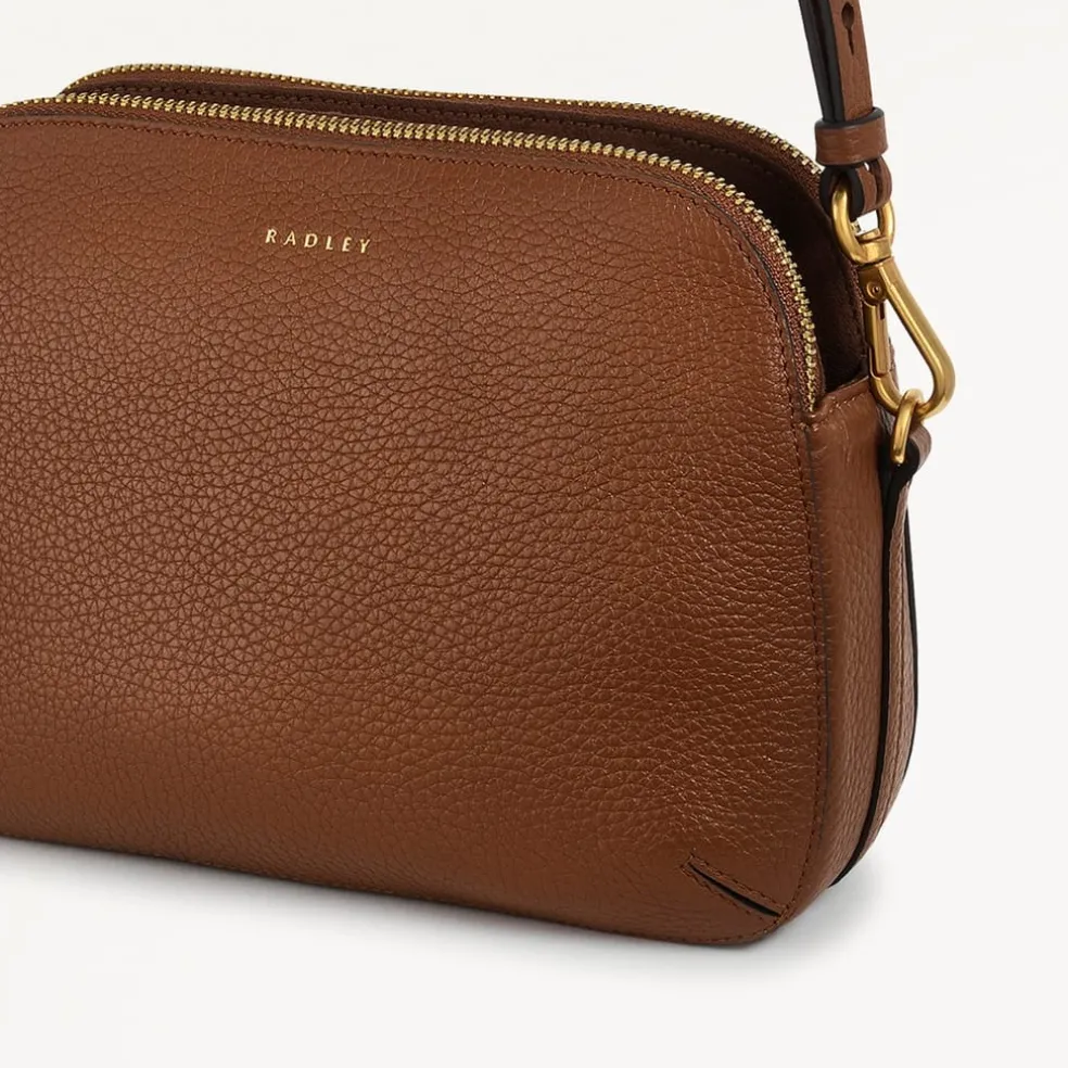 Radley Dukespl M Cam in Brown