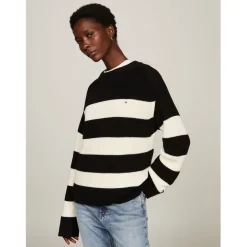 Tommy Hilfiger Crew Neck Relaxed Fit Long Sleeve Sweater in Cream