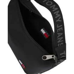 Tommy Jeans Essentials Daily Shoulder Bag in Black