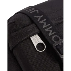 Tommy Jeans Tjw Ess Daily Crossover in Black