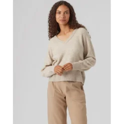 Vero Moda Crew Neck Relaxed Fit Long Sleeve Sweater in Cream