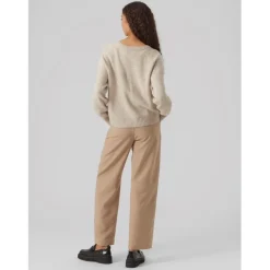 Vero Moda Crew Neck Relaxed Fit Long Sleeve Sweater in Cream