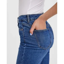 Vero Moda Drew Straight Fit Jeans in Blue