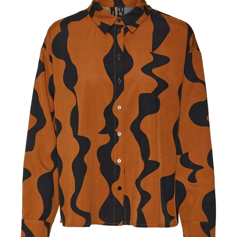 Vero Moda Regular Fit Long Sleeve Shirt in Black