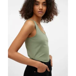 Vero Moda Scoop Neck Slim Fit Tank Top in Green