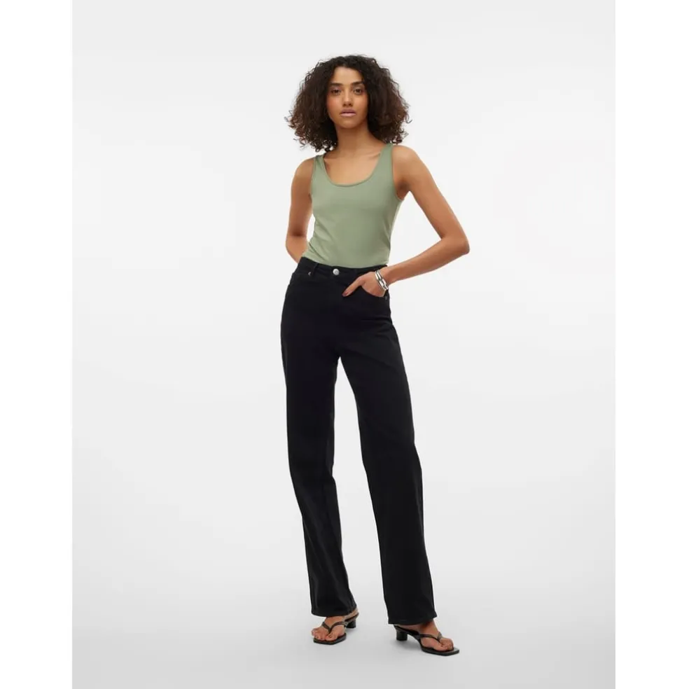 Vero Moda Scoop Neck Slim Fit Tank Top in Green