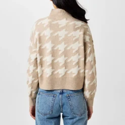 Vero Moda Turtleneck Regular Fit Sweater in Beige