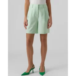 Vero Moda Wide Leg Zelda Shorts in Green