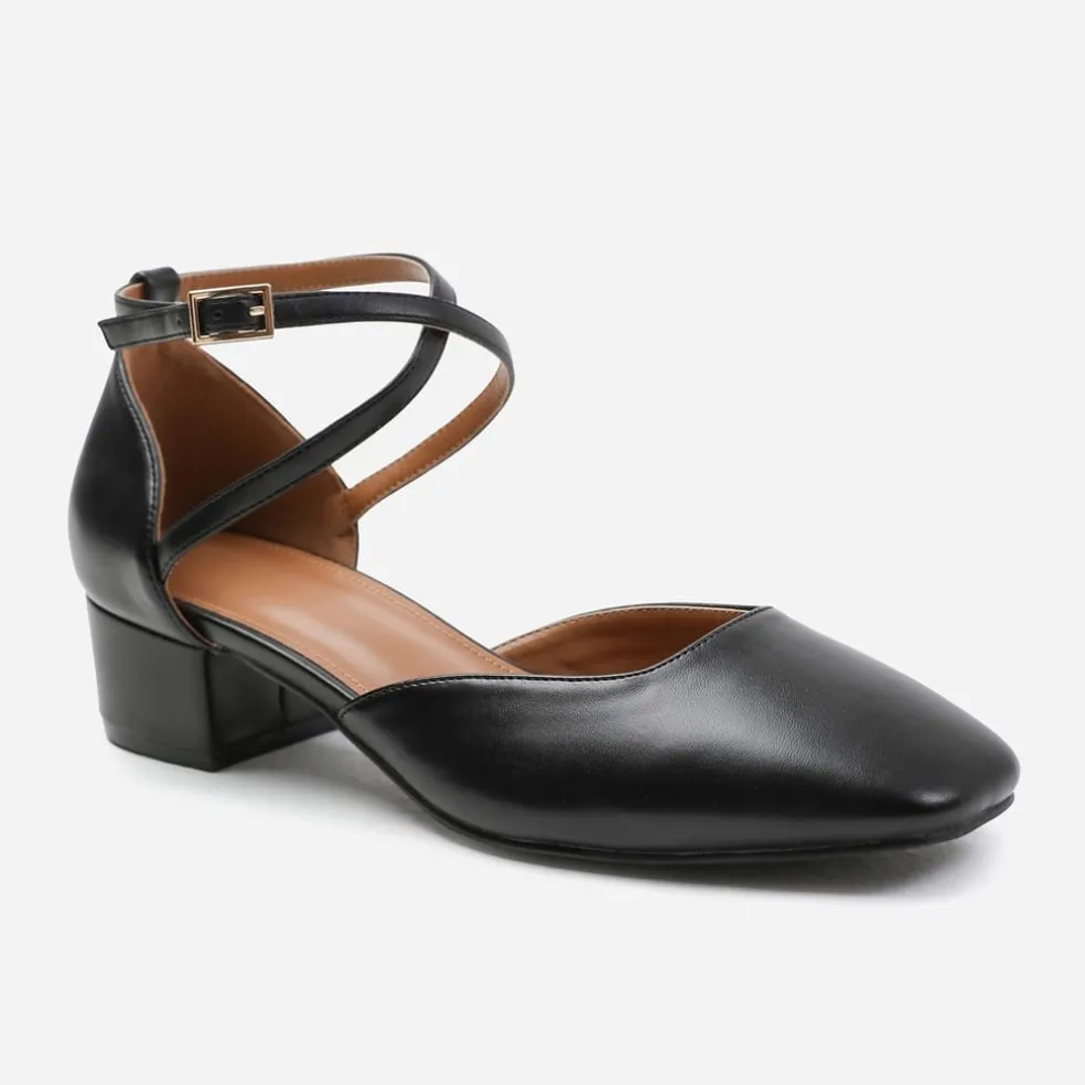Wheres That From Peru Heel in Black