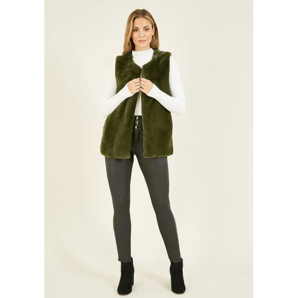 Yumi Faux Fur Gilet in Green